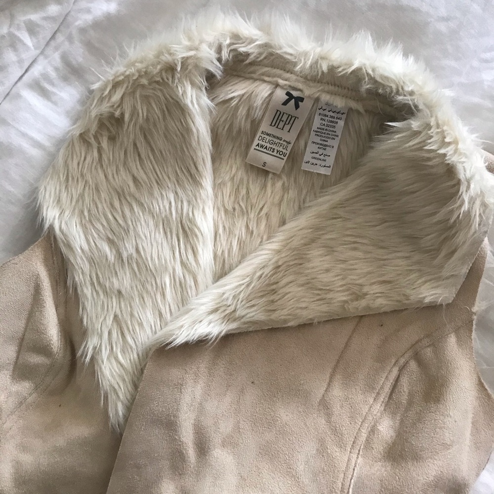 Fur Vest - Picture 3 of 5